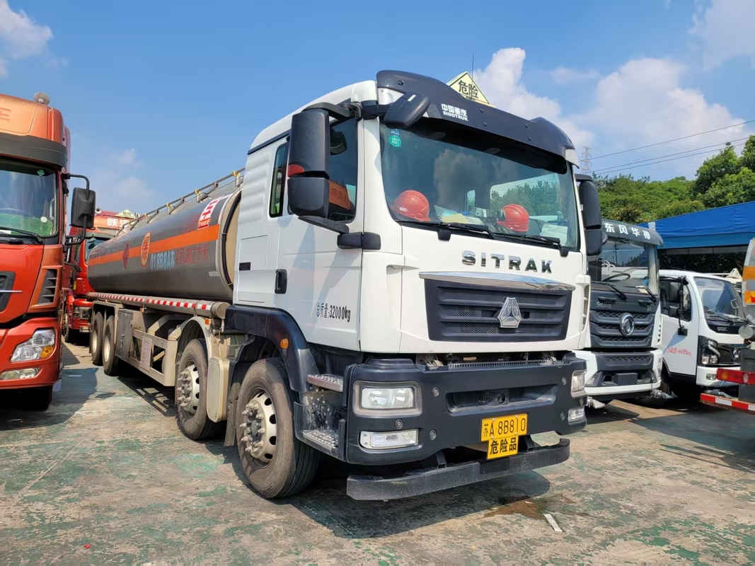 350HP 25CBM سيترك C5H 8x4 شاحنة ناقلة نفط مع MC07H.35-60 المحرك
