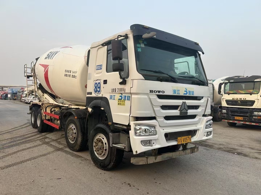 WD615.47 شاحنة مزيج الاسمنت مستعملة Howo 8x4 380HP شاحنات مزيج الاسمنت المستعملة للبيع