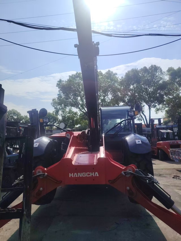 Handling of Heavy Materials The Hangcha T40-180XH16D Second Hand Forklift for Lumber Yards and Agricultural Settings