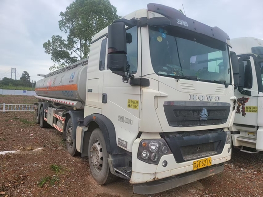 310HP شاحنات ناقلات نفط مستعملة Howo T5G 310 شاحنة ناقلات نفط 30000L إلى 40000L